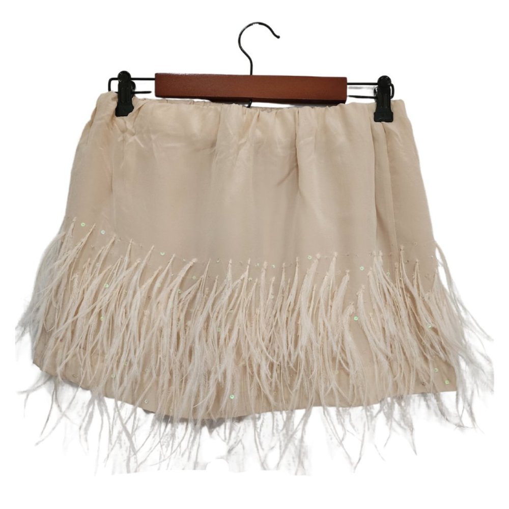 ZARA NWT Light Pink Short Skirt with Sequins and Feathers